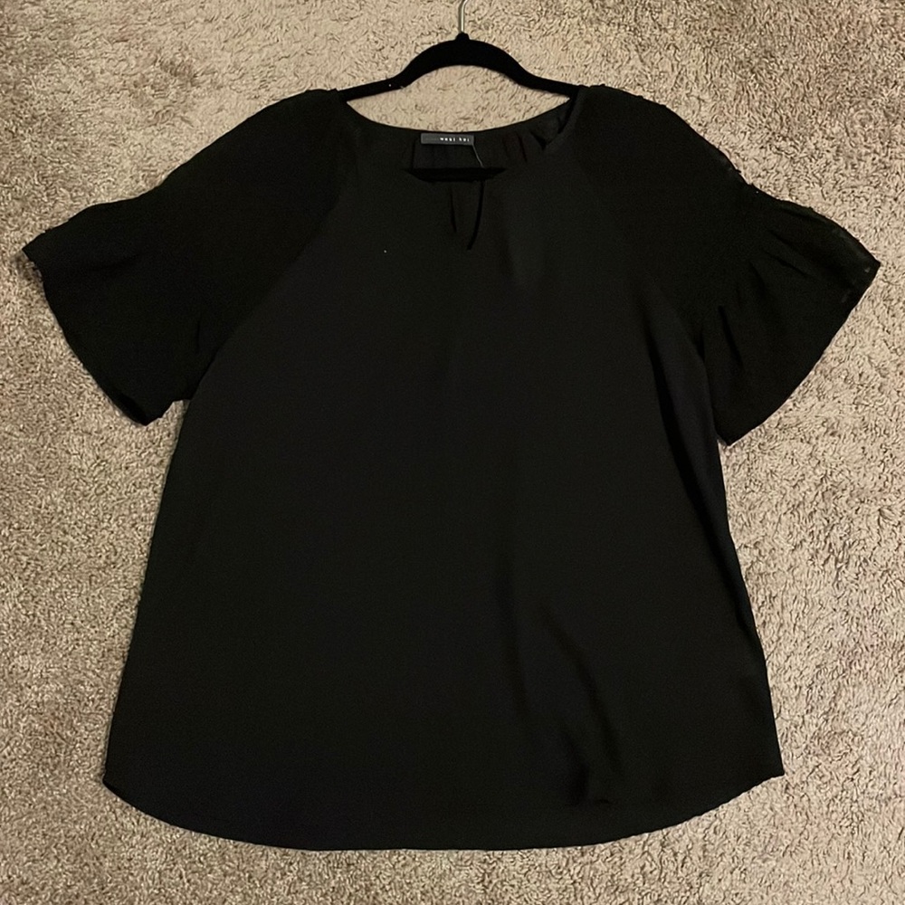 Brand New Women’s Black Top